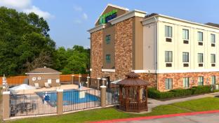 holiday inn express cleveland by ihg