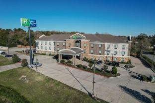 holiday inn express cleveland by ihg
