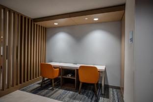 holiday inn express cleveland by ihg