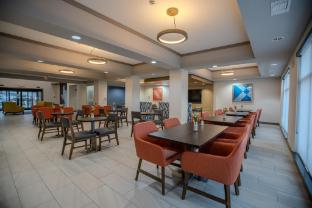 holiday inn express cleveland by ihg