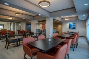 holiday inn express cleveland by ihg
