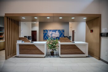 holiday inn express cleveland by ihg