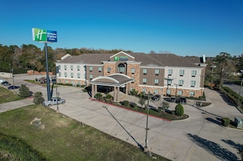 holiday inn express cleveland by ihg