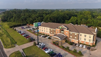 holiday inn express cleveland by ihg