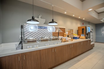holiday inn express cleveland by ihg