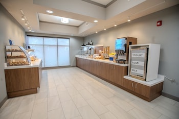 holiday inn express cleveland by ihg