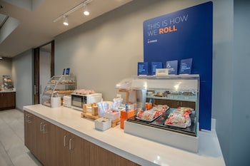 holiday inn express cleveland by ihg