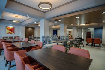 holiday inn express cleveland by ihg