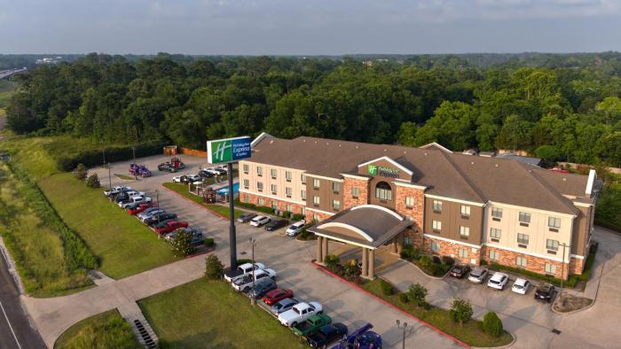 holiday inn express cleveland by ihg