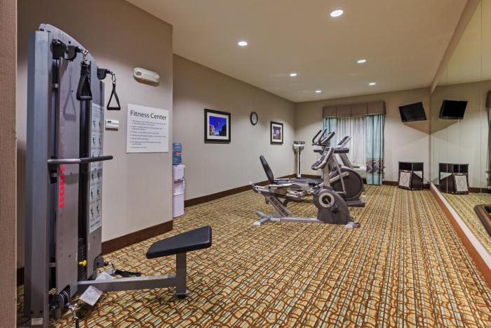 holiday inn express cleveland by ihg