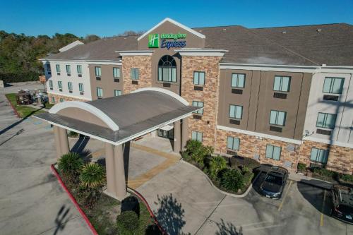 holiday inn express cleveland by ihg