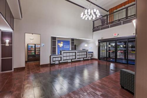 holiday inn express cleveland by ihg