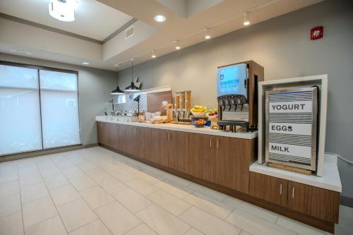 holiday inn express cleveland by ihg