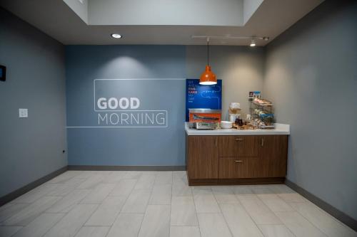 holiday inn express cleveland by ihg
