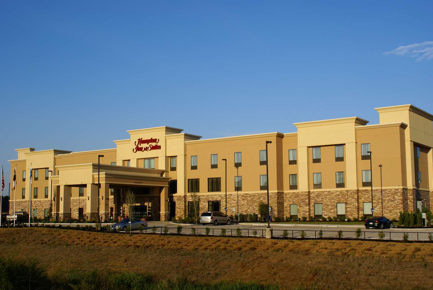 hampton inn and suites center