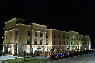 hampton inn and suites center