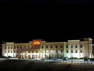 hampton inn and suites center