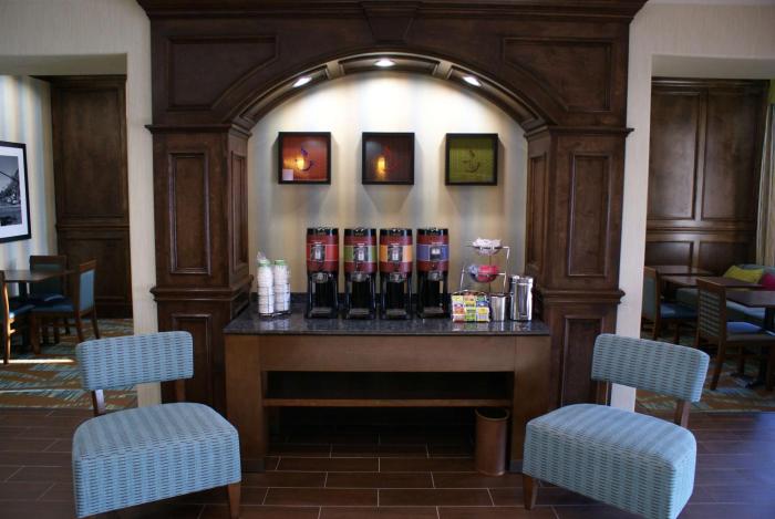 hampton inn and suites center
