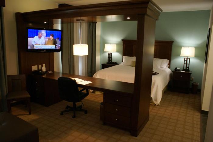 hampton inn and suites center