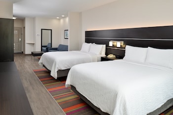 holiday inn express and suites carthage by ihg