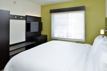 holiday inn express and suites carthage by ihg