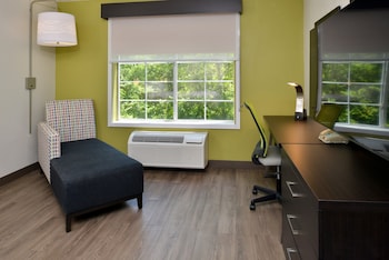 holiday inn express and suites carthage by ihg