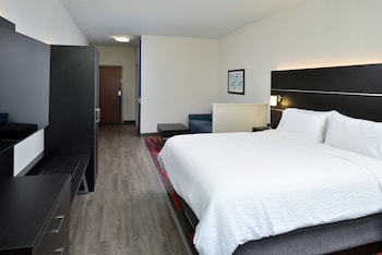 holiday inn express and suites carthage by ihg