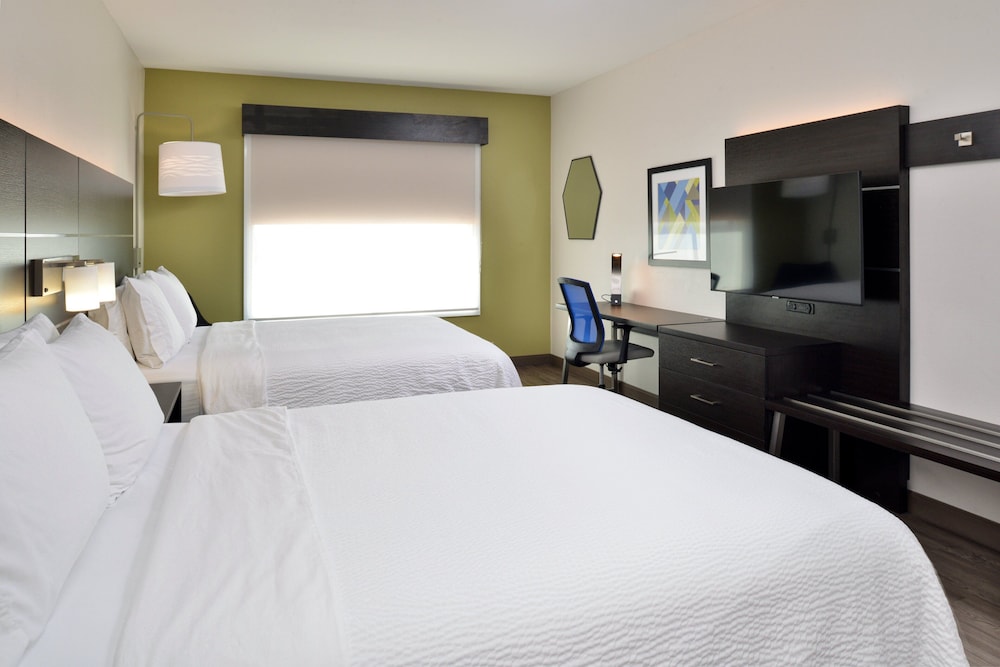 holiday inn express and suites carthage by ihg
