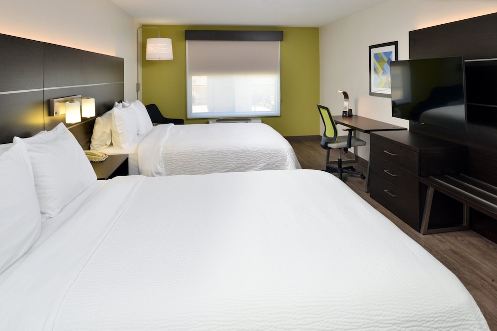 holiday inn express and suites carthage by ihg