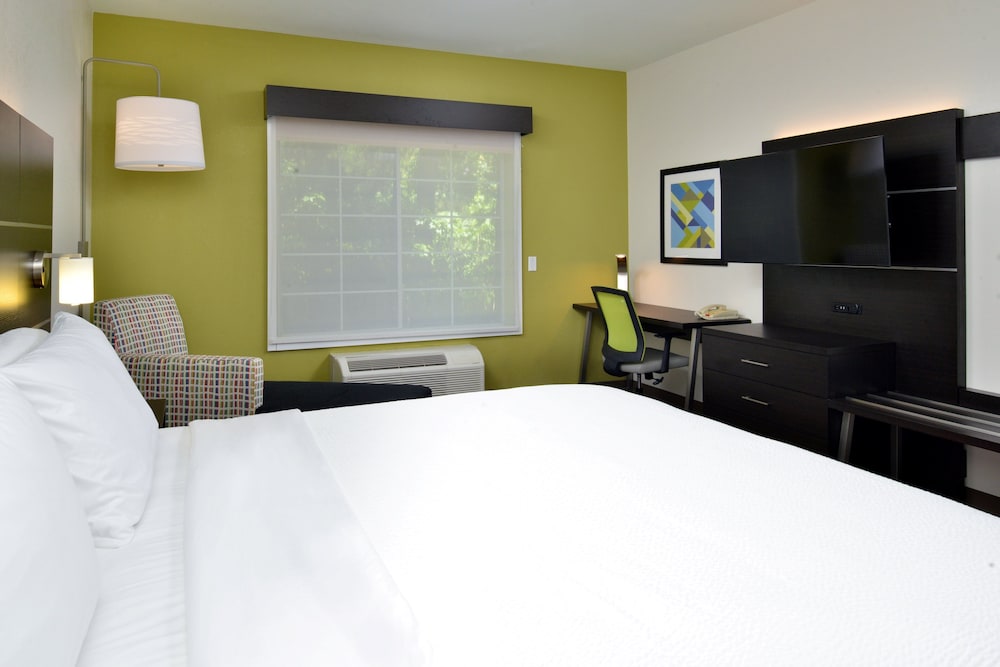 holiday inn express and suites carthage by ihg
