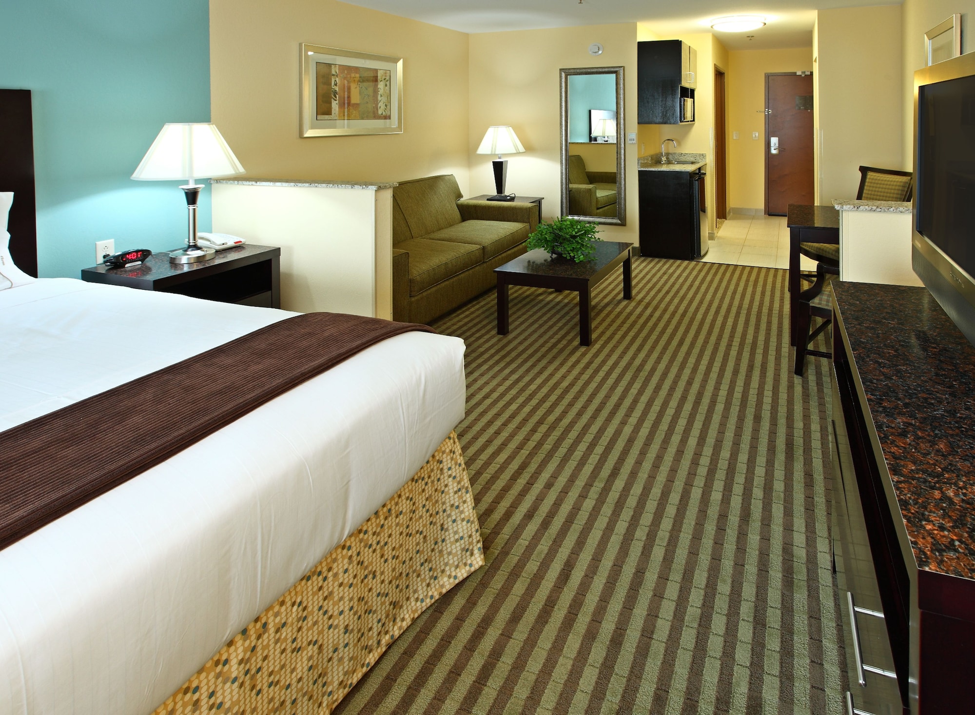 holiday inn express and suites carthage by ihg