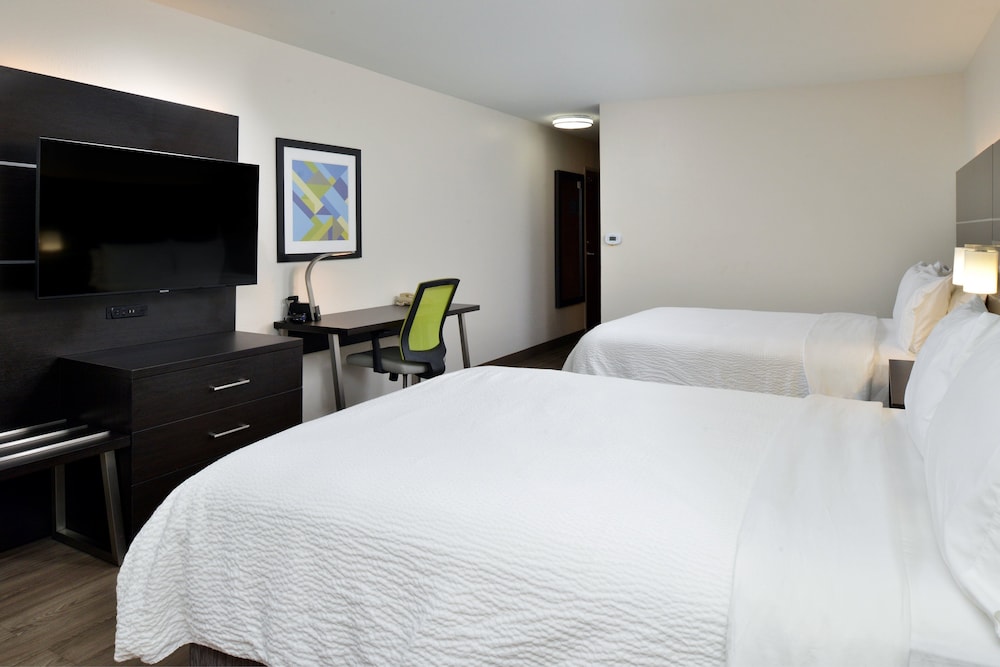 holiday inn express and suites carthage by ihg