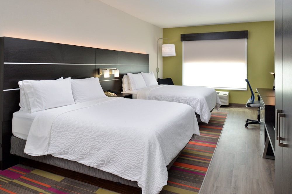 holiday inn express and suites carthage by ihg