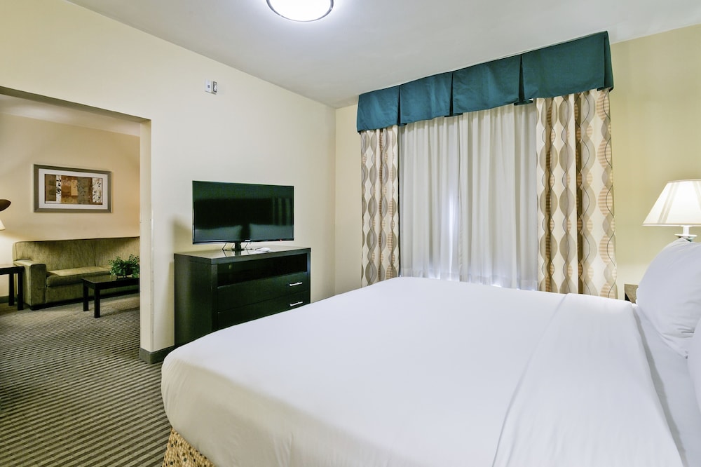 holiday inn express and suites carthage by ihg