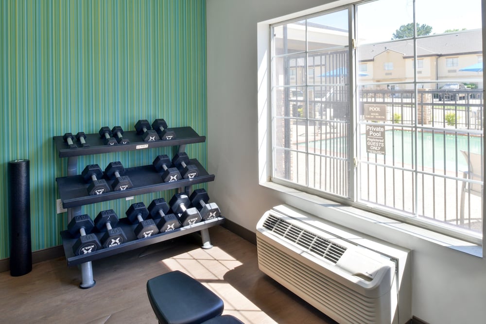holiday inn express and suites carthage by ihg