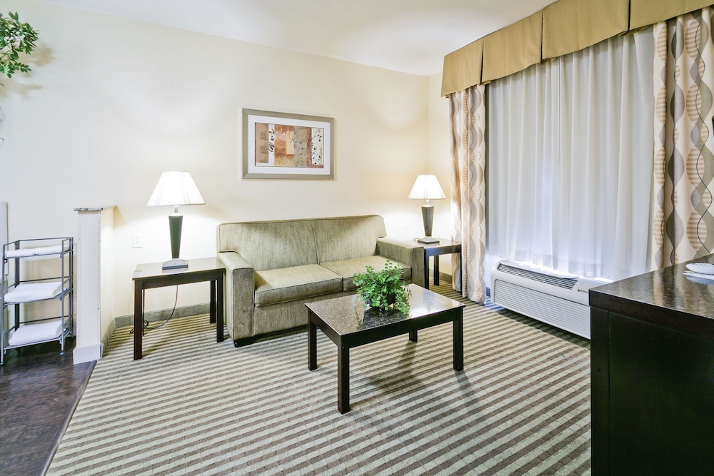 holiday inn express and suites carthage by ihg