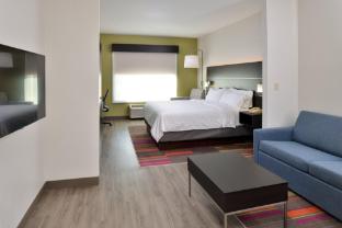 holiday inn express and suites carthage by ihg