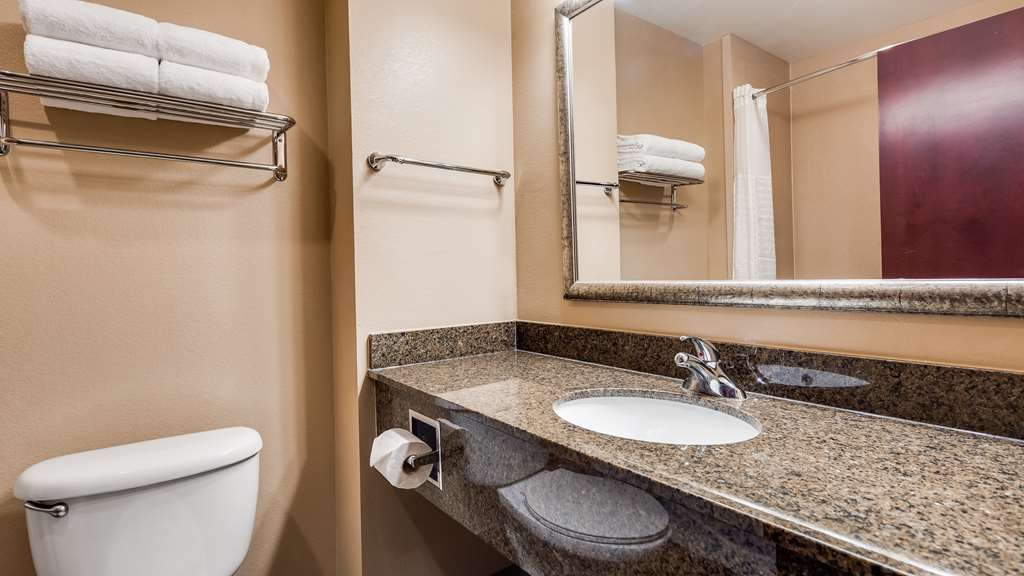 best western carthage inn and suites
