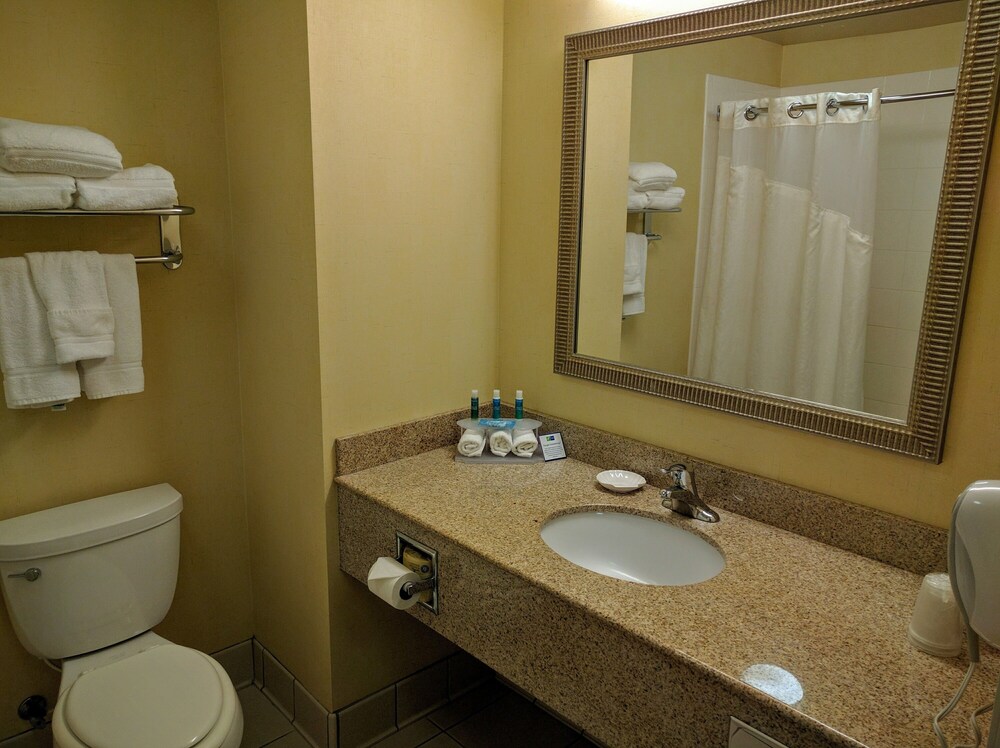 holiday inn express hotel and suites merced by ihg