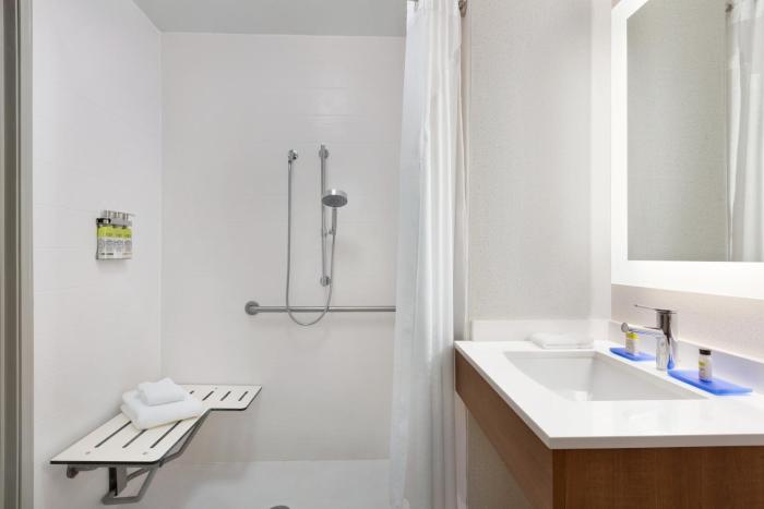 holiday inn express hotel and suites merced by ihg
