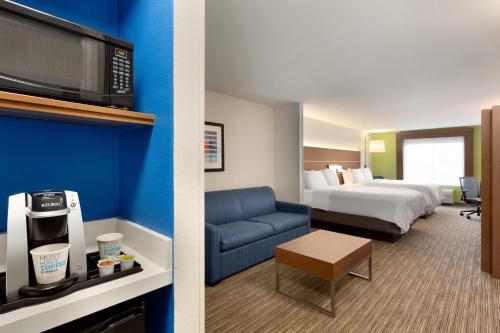 holiday inn express hotel and suites merced by ihg