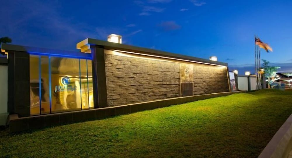 jinhold apartment hotel bintulu