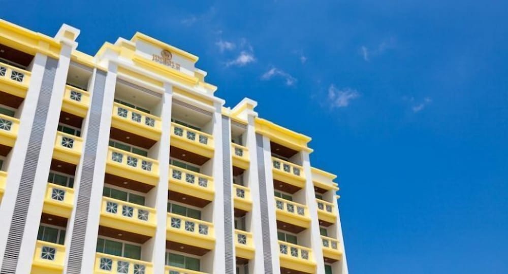 jinhold apartment hotel bintulu