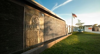 Jinhold Apartment Hotel Bintulu,Bintulu Division>>Bintulu,4 star