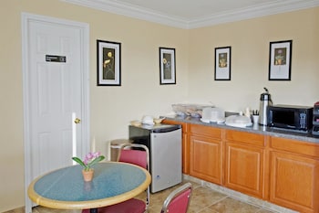 Americas Best Value Inn Gainesville, Tx,Gainesville>>Cooke County,2 star