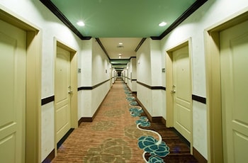 hampton inn and suites denison