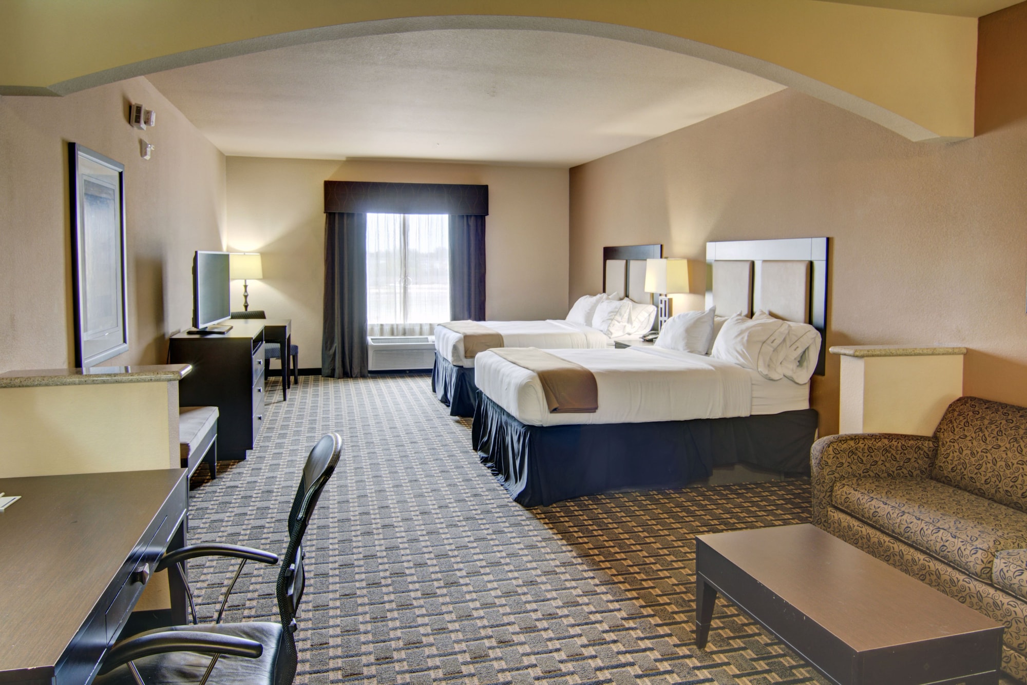 holiday inn express and suites paris texas by ihg