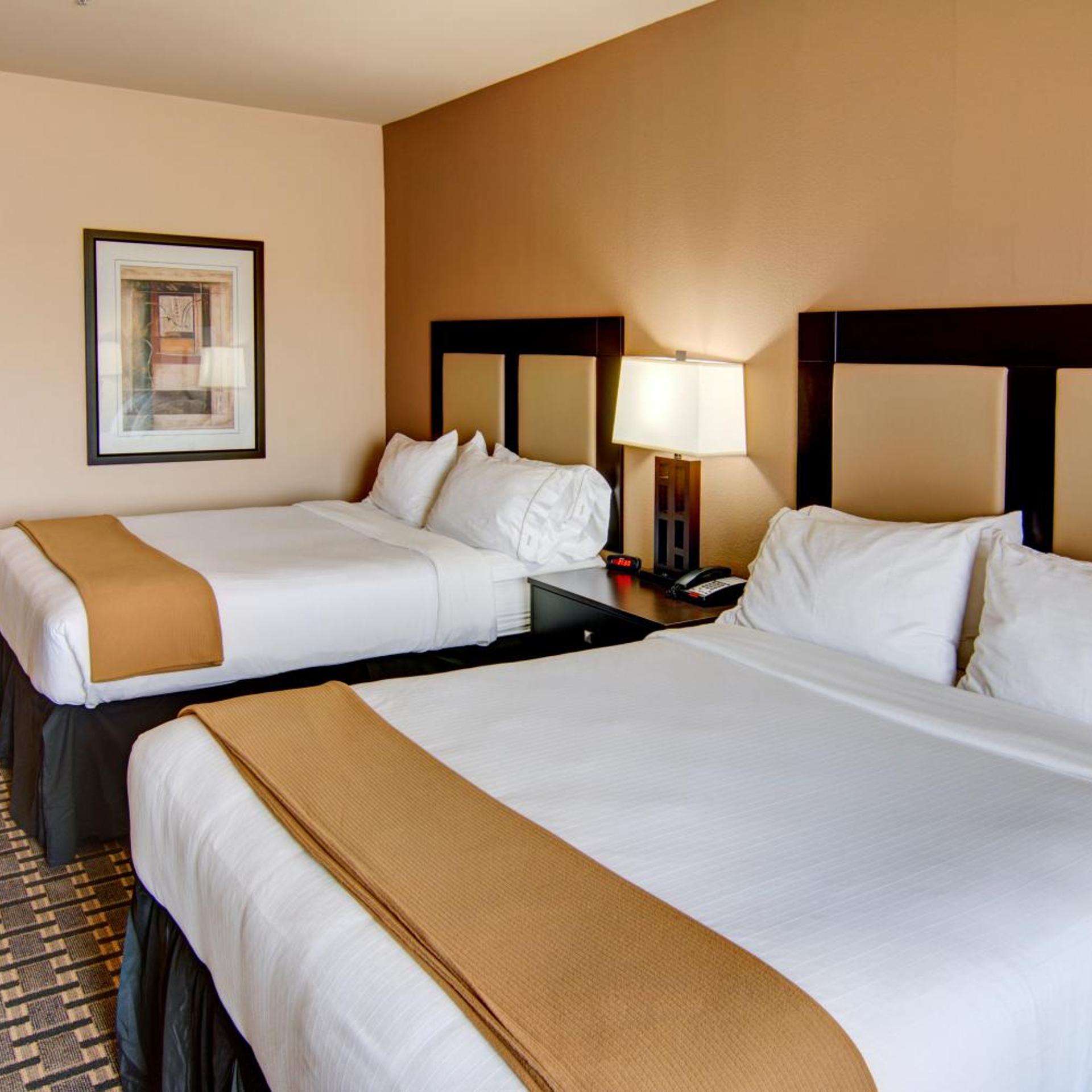 holiday inn express and suites paris texas by ihg