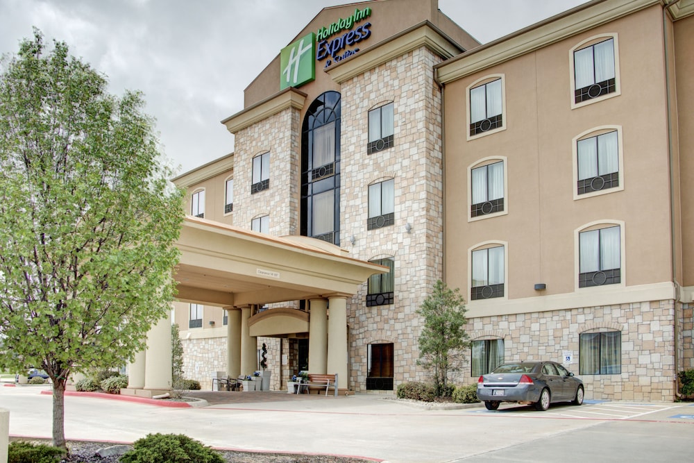holiday inn express and suites paris texas by ihg
