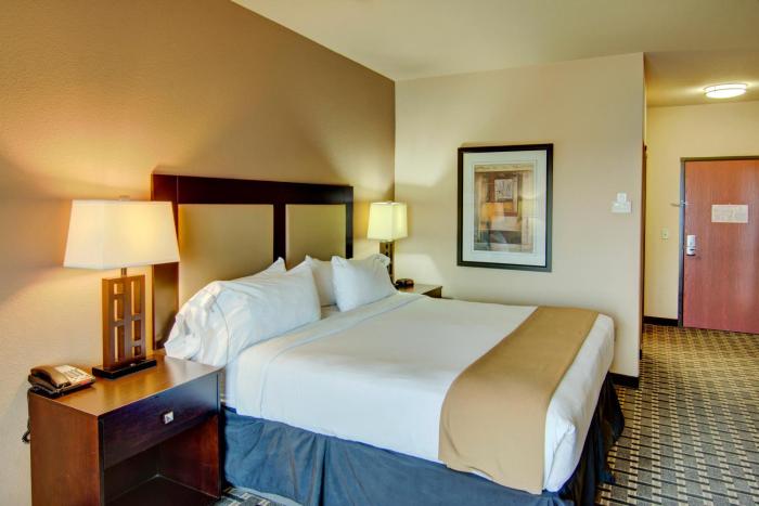 holiday inn express and suites paris texas by ihg